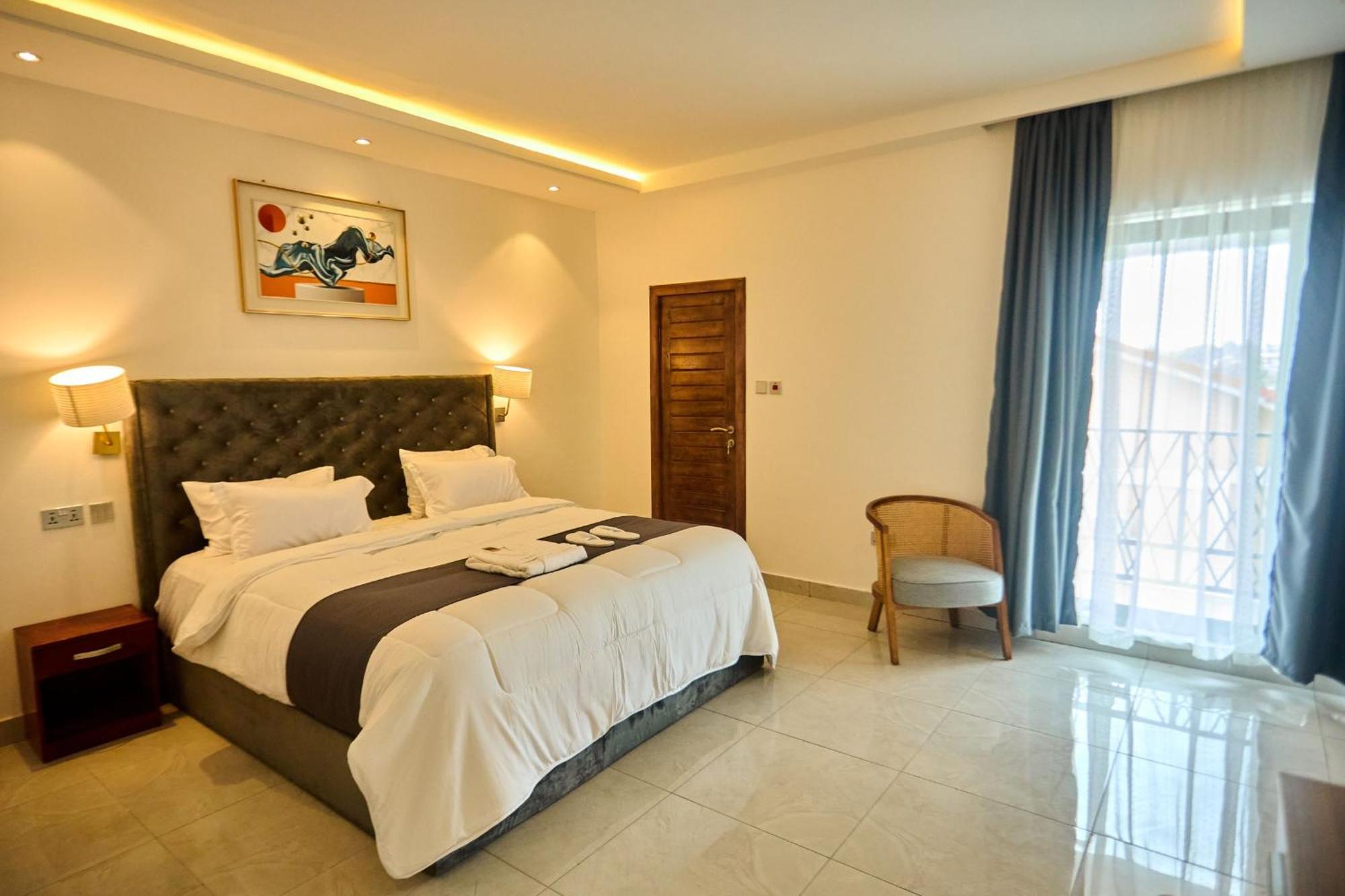Aiden Homes And Apartments Koforidua Exterior foto