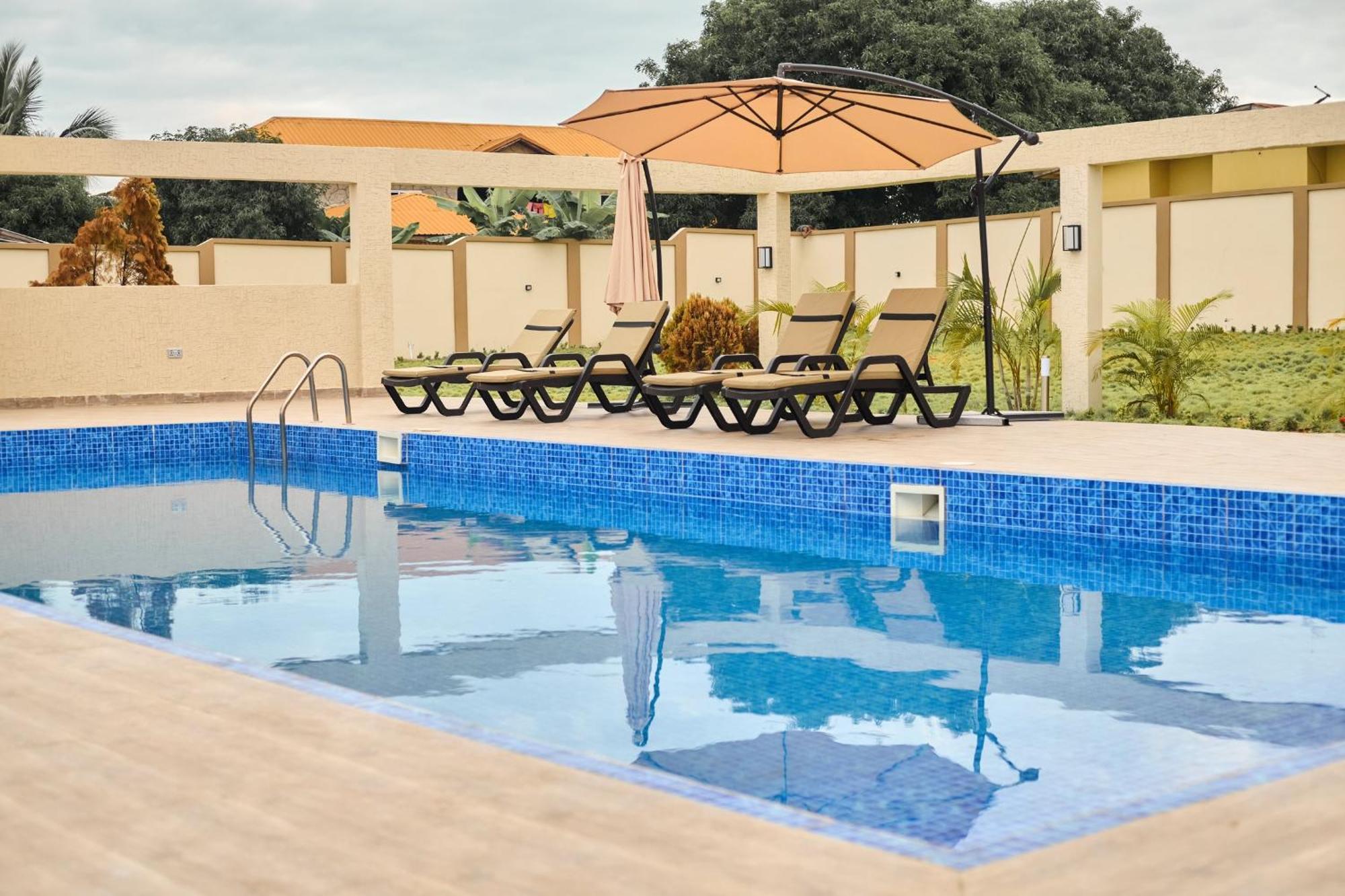 Aiden Homes And Apartments Koforidua Exterior foto
