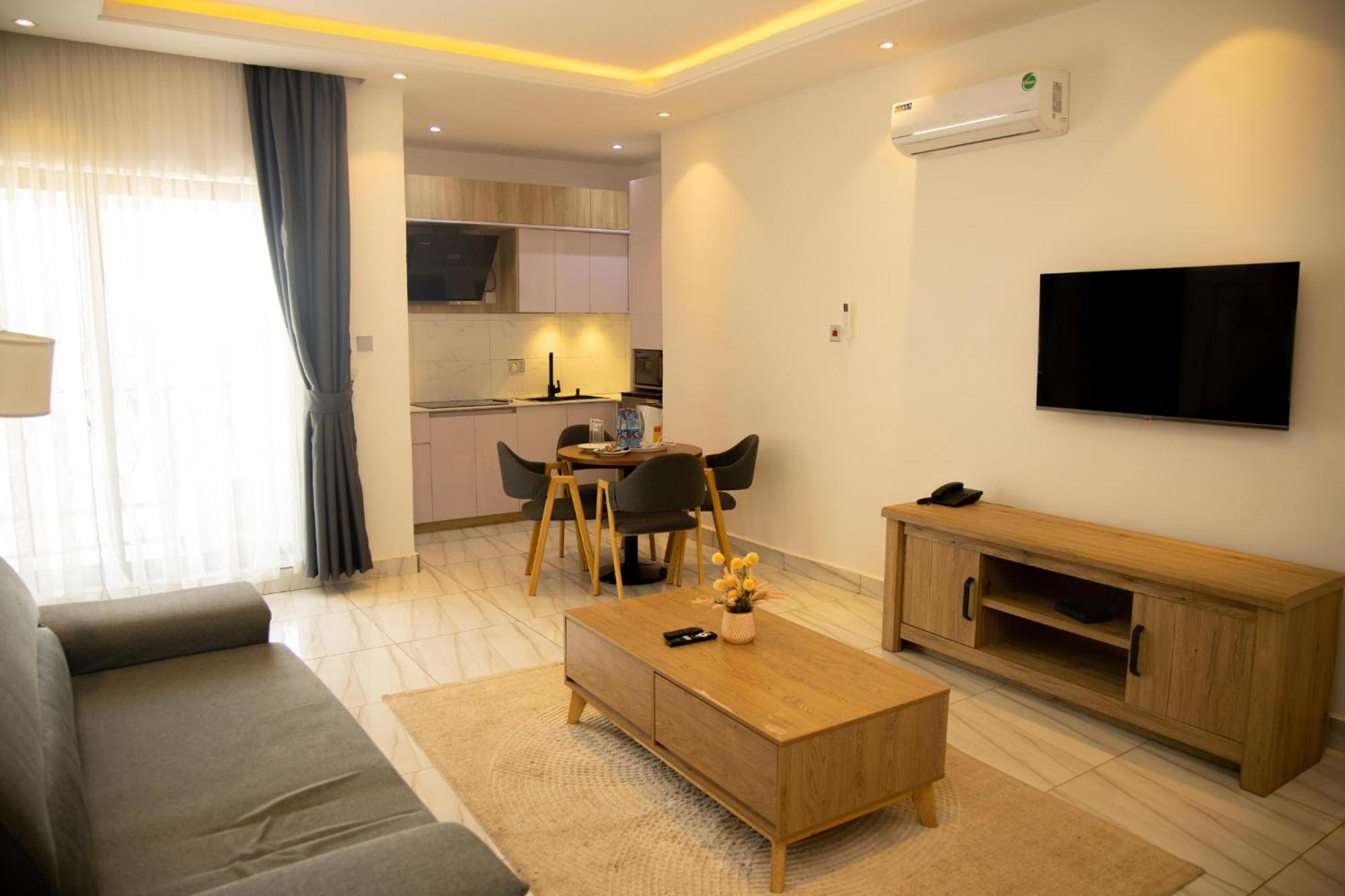 Aiden Homes And Apartments Koforidua Exterior foto